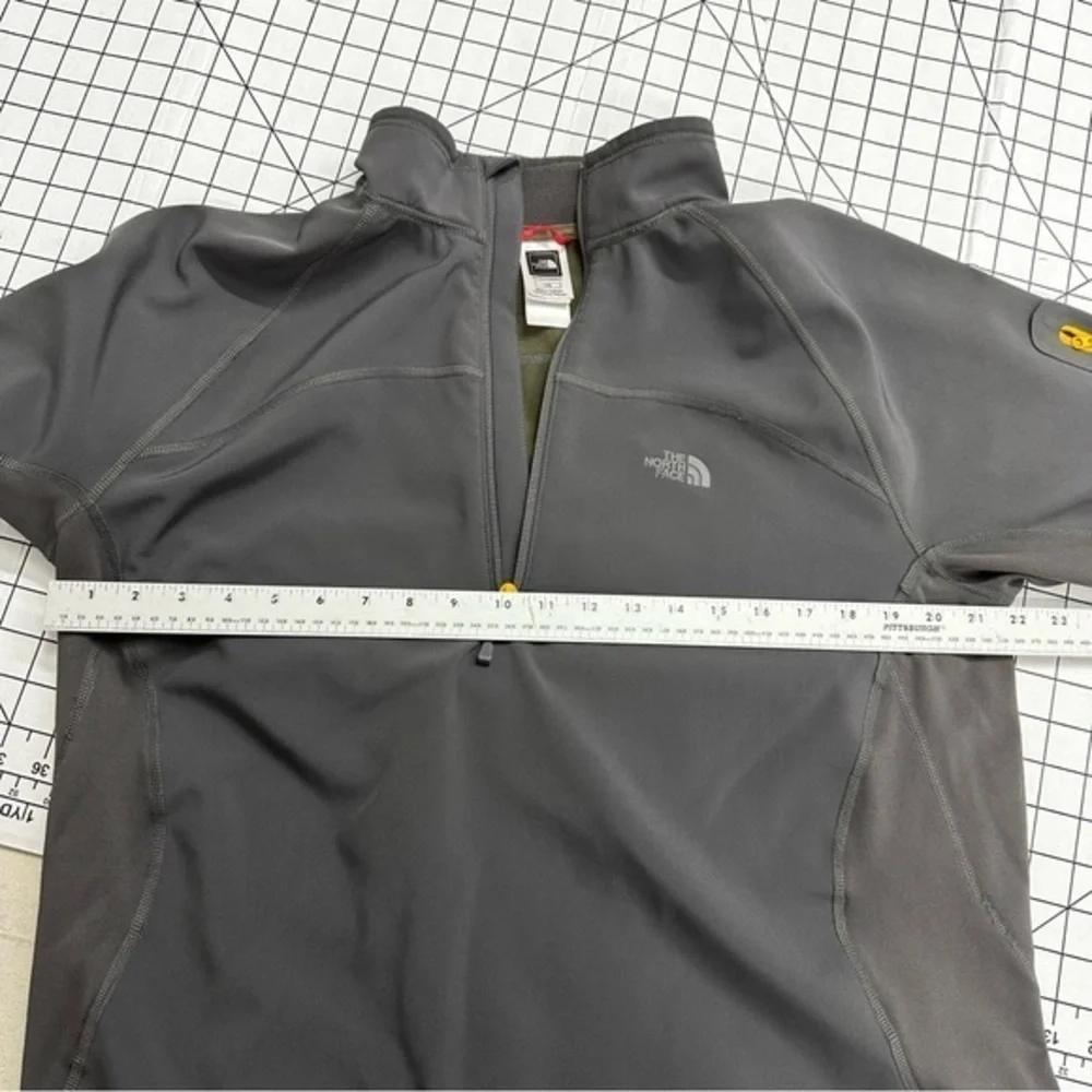The North Face Sz large fleece lined jacket A43